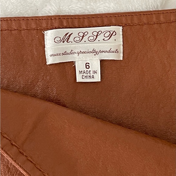 Max Studio Specialty Products M.S.S.P Faux Leather Mini Skirt, Sz 6 - Picture 7 of 9